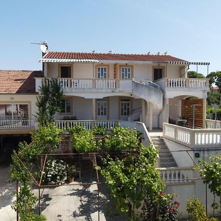 Rasin Apartments Pakoštane Zewnętrze zdjęcie