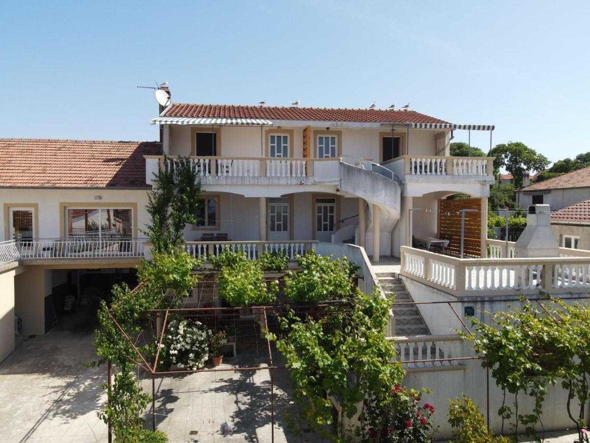 Rasin Apartments Pakoštane Zewnętrze zdjęcie
