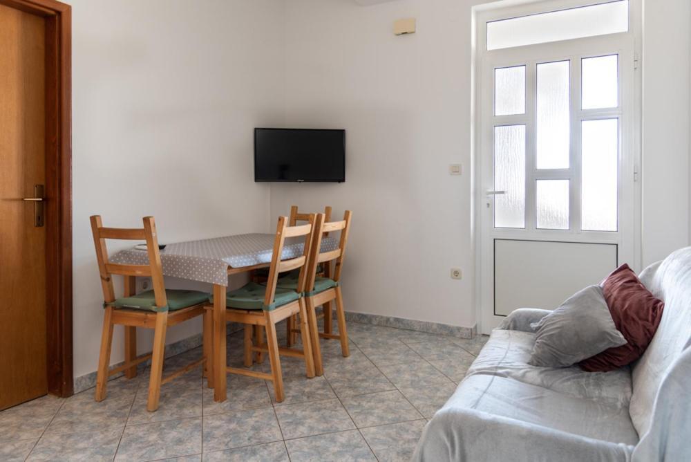 Rasin Apartments Pakoštane Zewnętrze zdjęcie